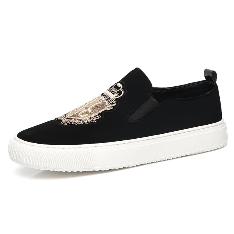 2025 Popular Summer Casual Shoes Men Comfortable Slip-On Embroidery Suede Leather Shoes European Style Loafers Men Black