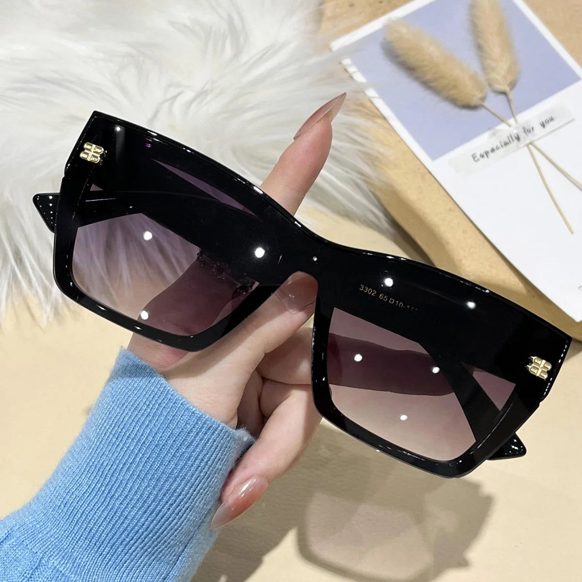 European and American retro fashion unisex sunglasses, trendy and versatile, summer sun shading, sun protection, UV resistant su