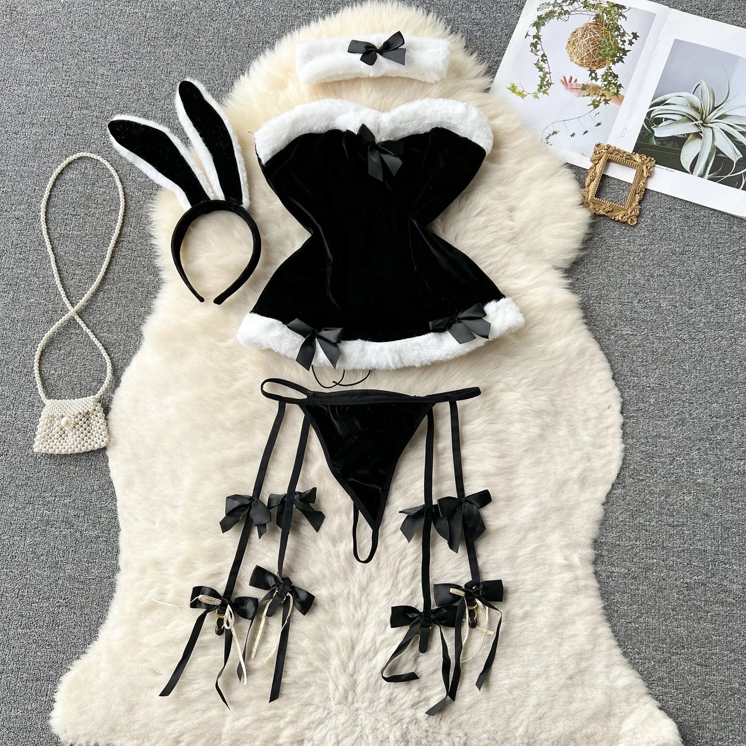 Women's Lingerie Set — Lace Bra, Panty & Suspender Outfit