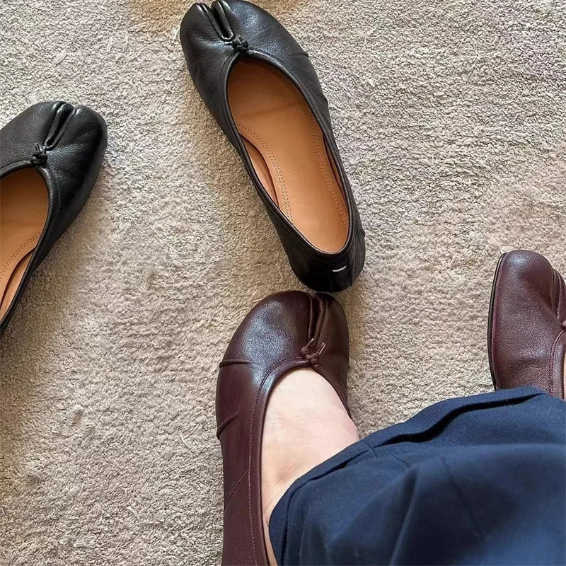 Split Toe Women Ballet Flats Shoes Soft Leather Comfortable Walking Shoes Retro Slip-on Loafers Ladies Casual Luxury Shoes 2026