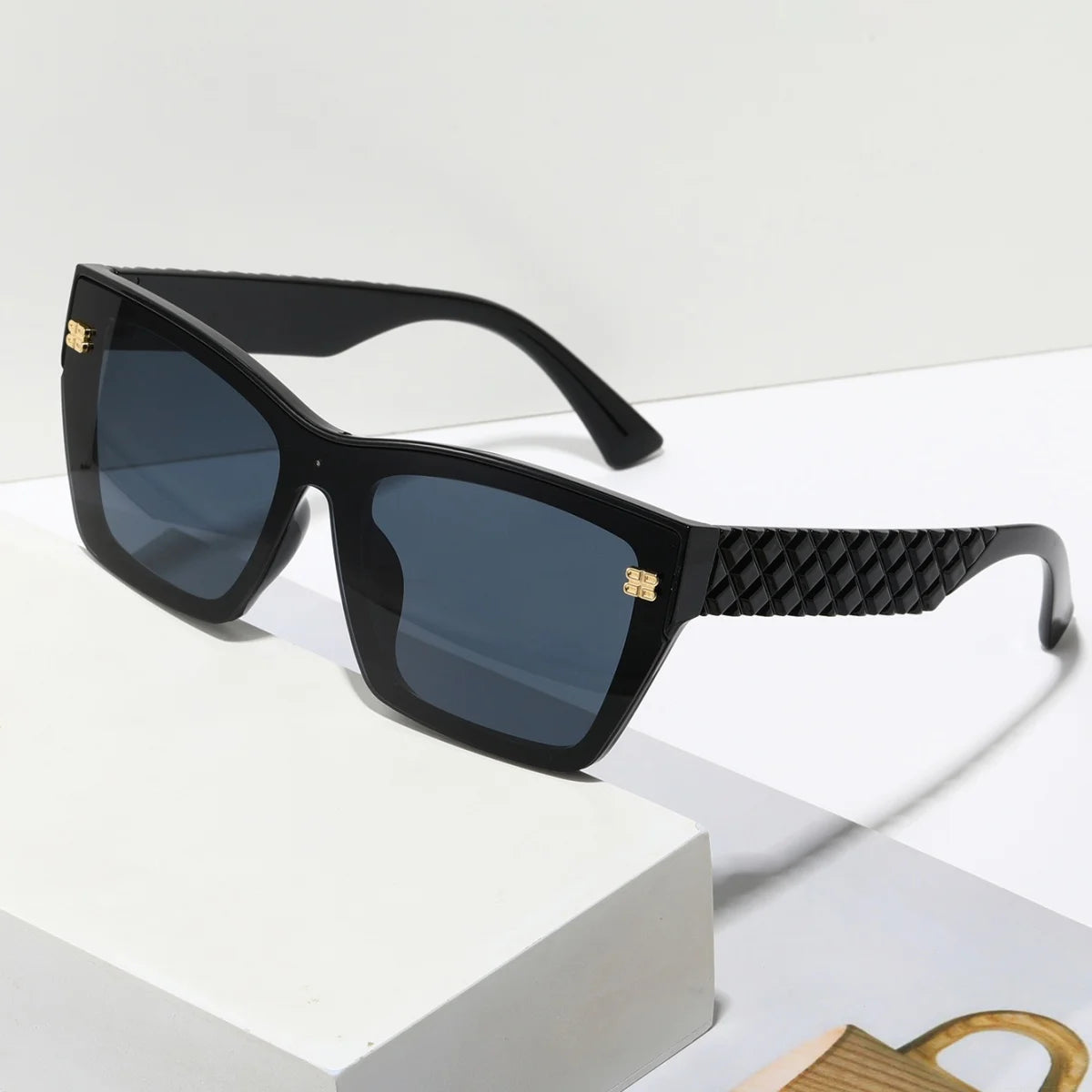 European and American retro fashion unisex sunglasses, trendy and versatile, summer sun shading, sun protection, UV resistant su