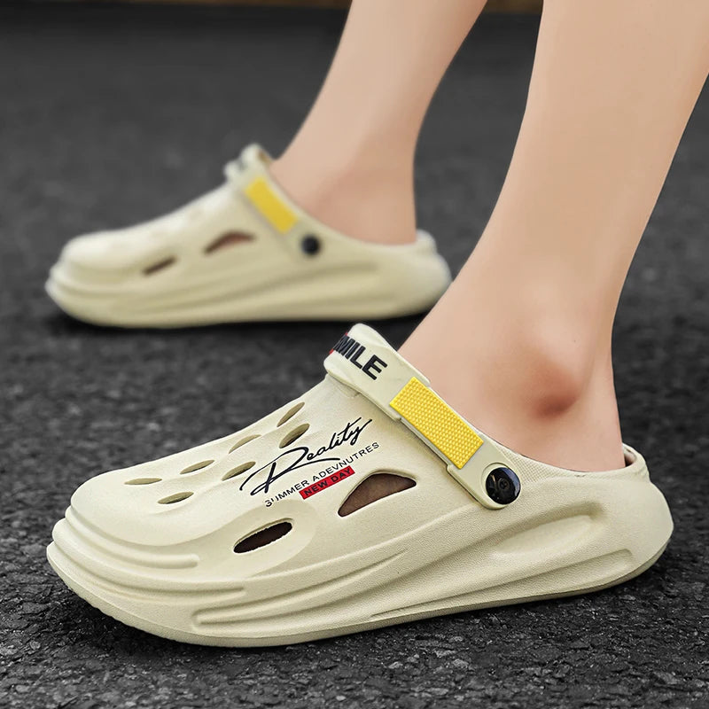 Fashion Outdoor Garden Clogs Summer Slippers For Men Couple Casual Shoes Fashion Luxury Sandals Comfort Home Soft Slippers 40-45