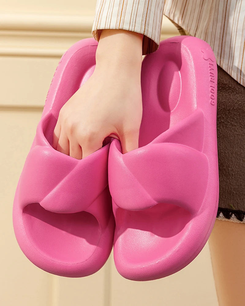 Women's Sandals Summer 2026 Lightweight Soft Sole Cloud Slides Woman Shoes Beach Sandals Woman Bathroom Non Slip Home Slippers