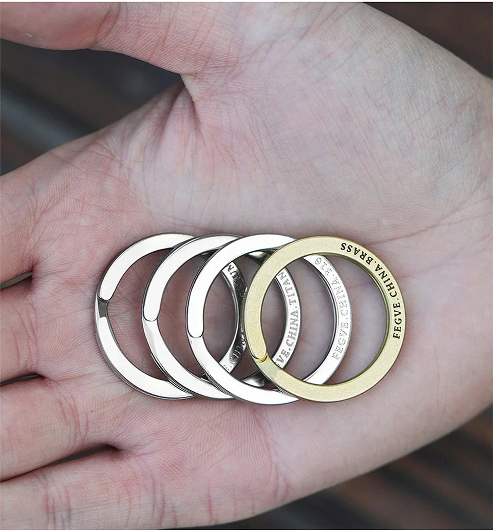 Real Titanium Men Keyring Flat Key Chain Rings Holder Car Lightweight Keychain Buckle Jewelry Quickdraw EDC Wholesale Best Gift