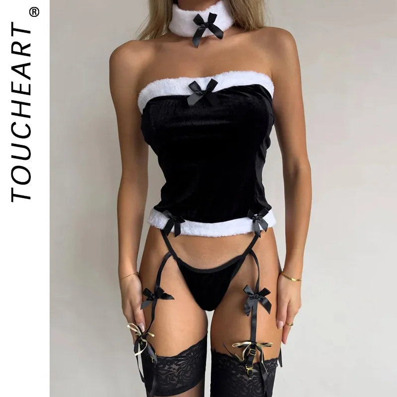 Women's Lace Bra & Panty Set — Lingerie Outfit with Suspenders