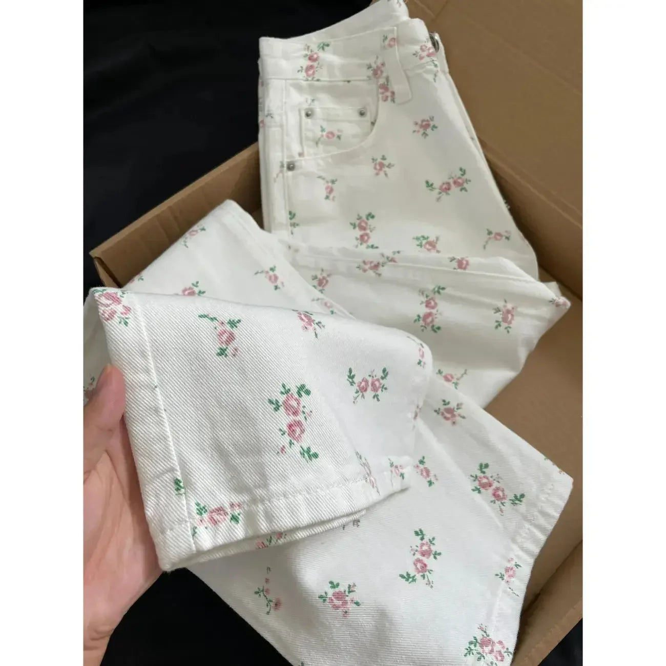 White floral straight jeans women's early autumn new thin loose high waist covered Joker slim casual wide-leg pants. jeans