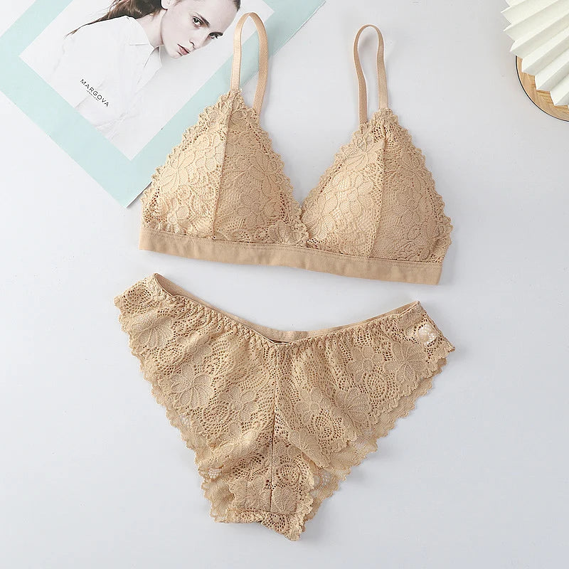 Women's V-Neck Push-Up Bralette & Low-Rise Brief Set — Non-Wire