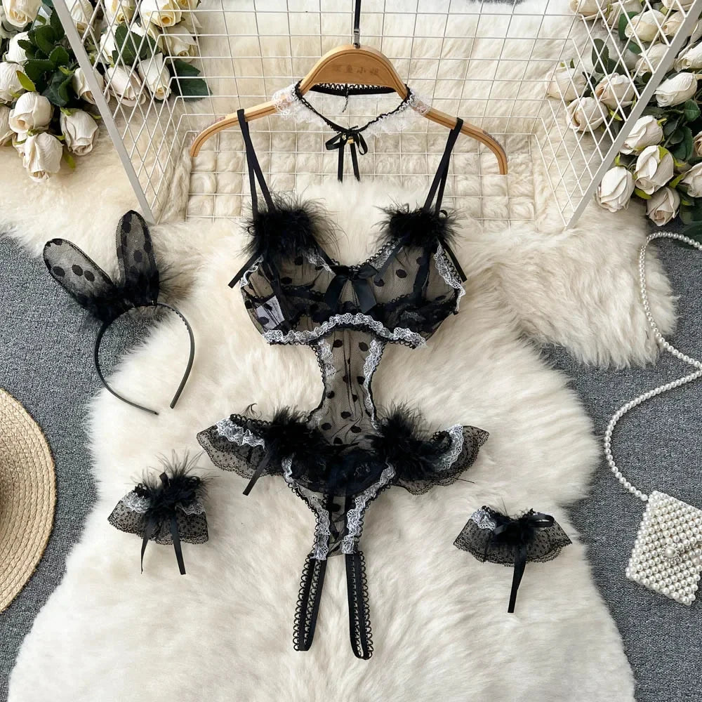 Women's Lingerie Set — Lace Bra, Panty & Suspender Outfit