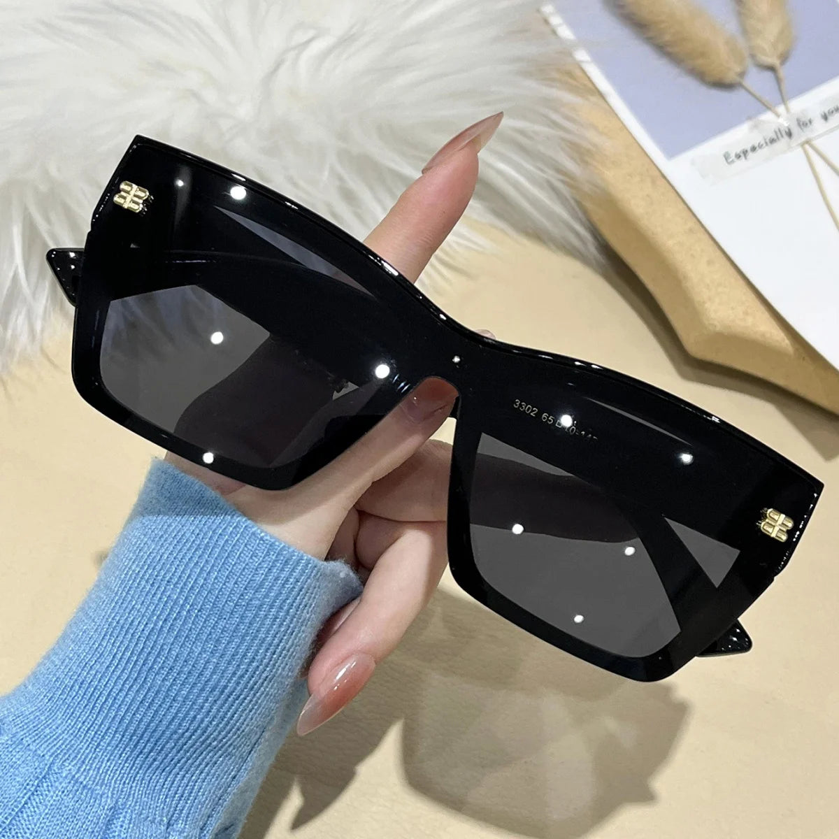 European and American retro fashion unisex sunglasses, trendy and versatile, summer sun shading, sun protection, UV resistant su