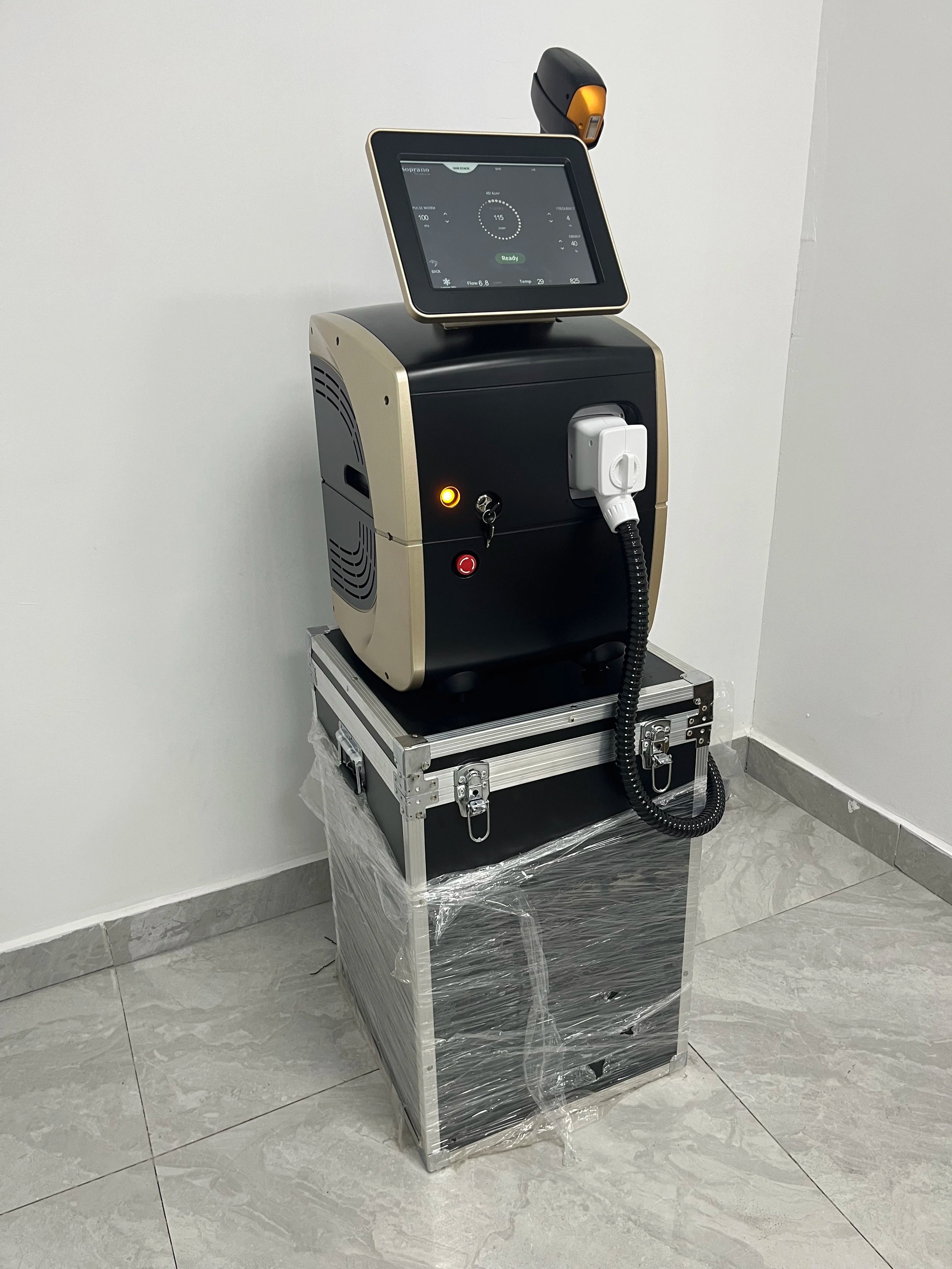 4 Wavelength Diode Laser Permanent Hair Remove Fast Depilation Painfree Follicle Penetration Skin Rejuvenation Device 4000W CE