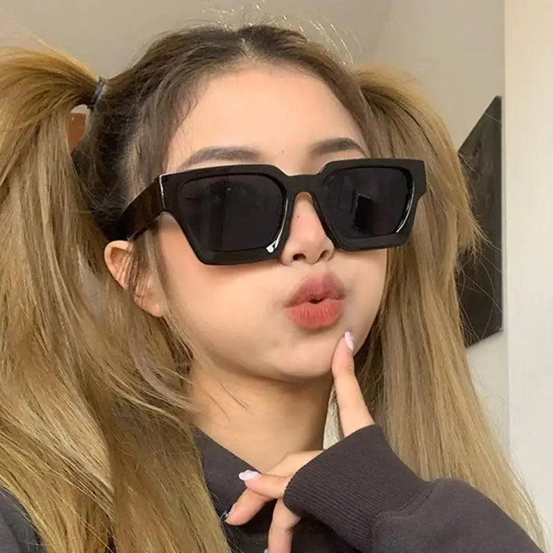 New Retro Classic Square Sunglasses for Men Women Fashion Luxury Brand Vintage Frame Sun Glasses Modern Female Male Shades UV400