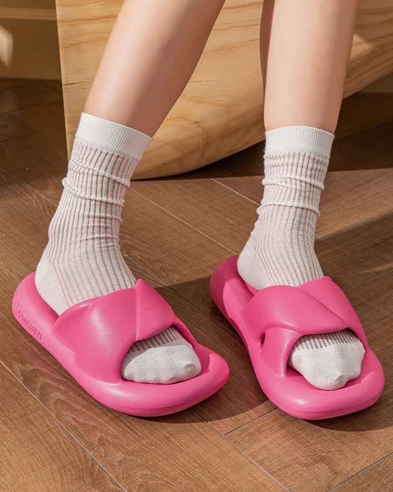 Women's Sandals Summer 2026 Lightweight Soft Sole Cloud Slides Woman Shoes Beach Sandals Woman Bathroom Non Slip Home Slippers