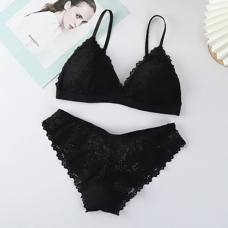 Women's V-Neck Push-Up Bralette & Low-Rise Brief Set — Non-Wire