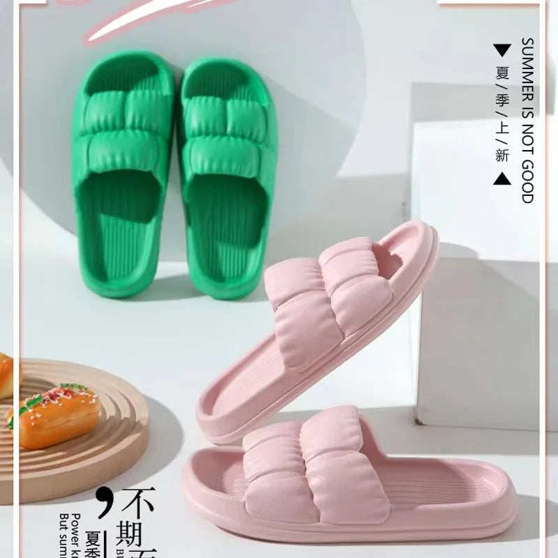 Women Soft Sole Cloud Slippers Thicken Platform Indoor Outdoor Beaches Sandals Summer EVA Non Slip Flip Flops 2025 New Wholesale