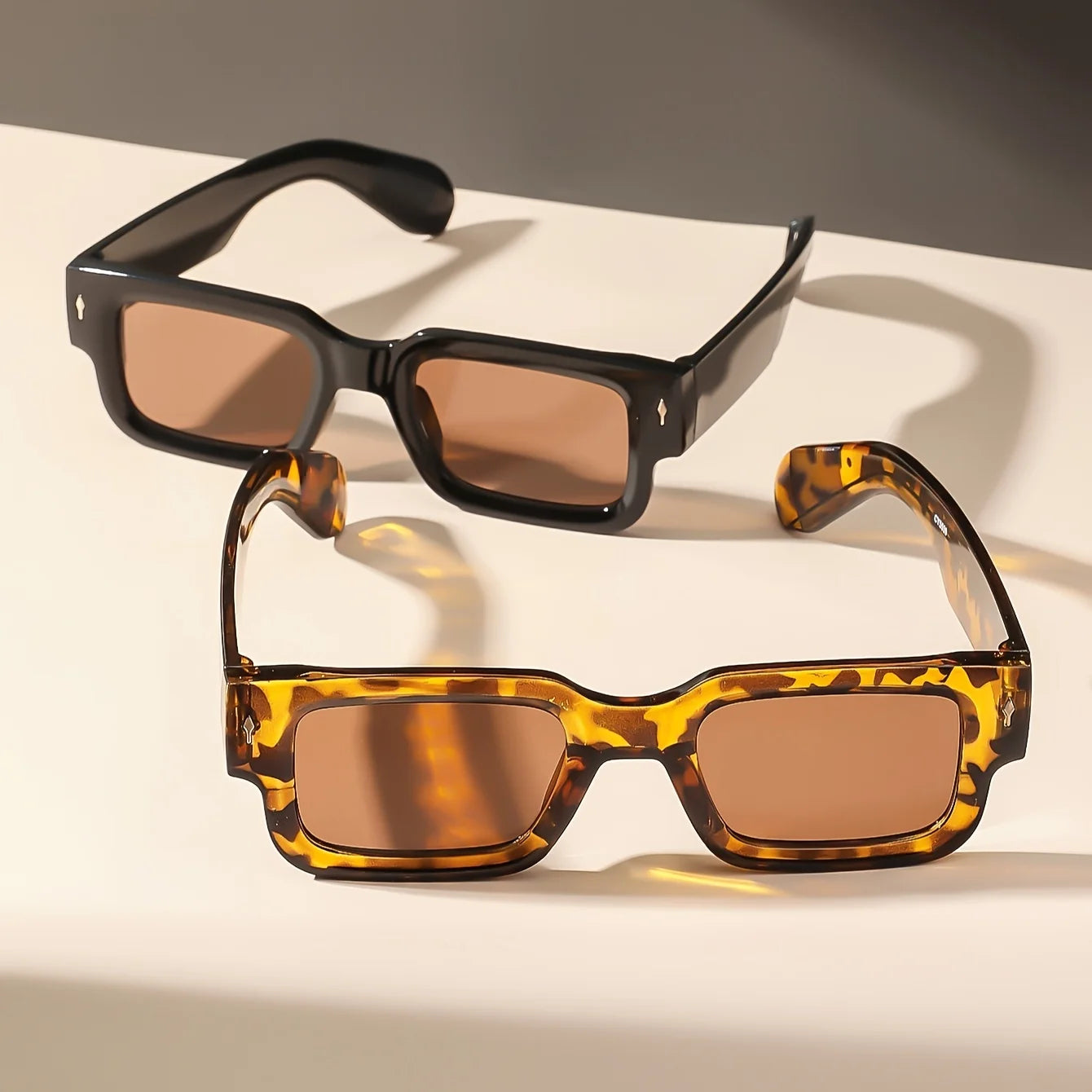 1PC Unisex Retro Square Sunglasses Classic UV Protection Plastic Frame Shades Outdoor Travel Driving Glasses UV400 Eyewear