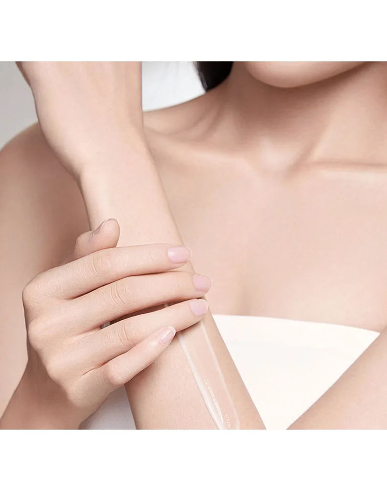 Victoria's Body Moisturizing Lotion with Long lasting Fragrance, Velvet Petals for Moisturizing and Moisturizing Skincare
