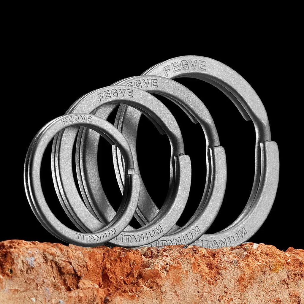 Real Titanium Men Keyring Flat Key Chain Rings Holder Car Lightweight Keychain Buckle Jewelry Quickdraw EDC Wholesale Best Gift