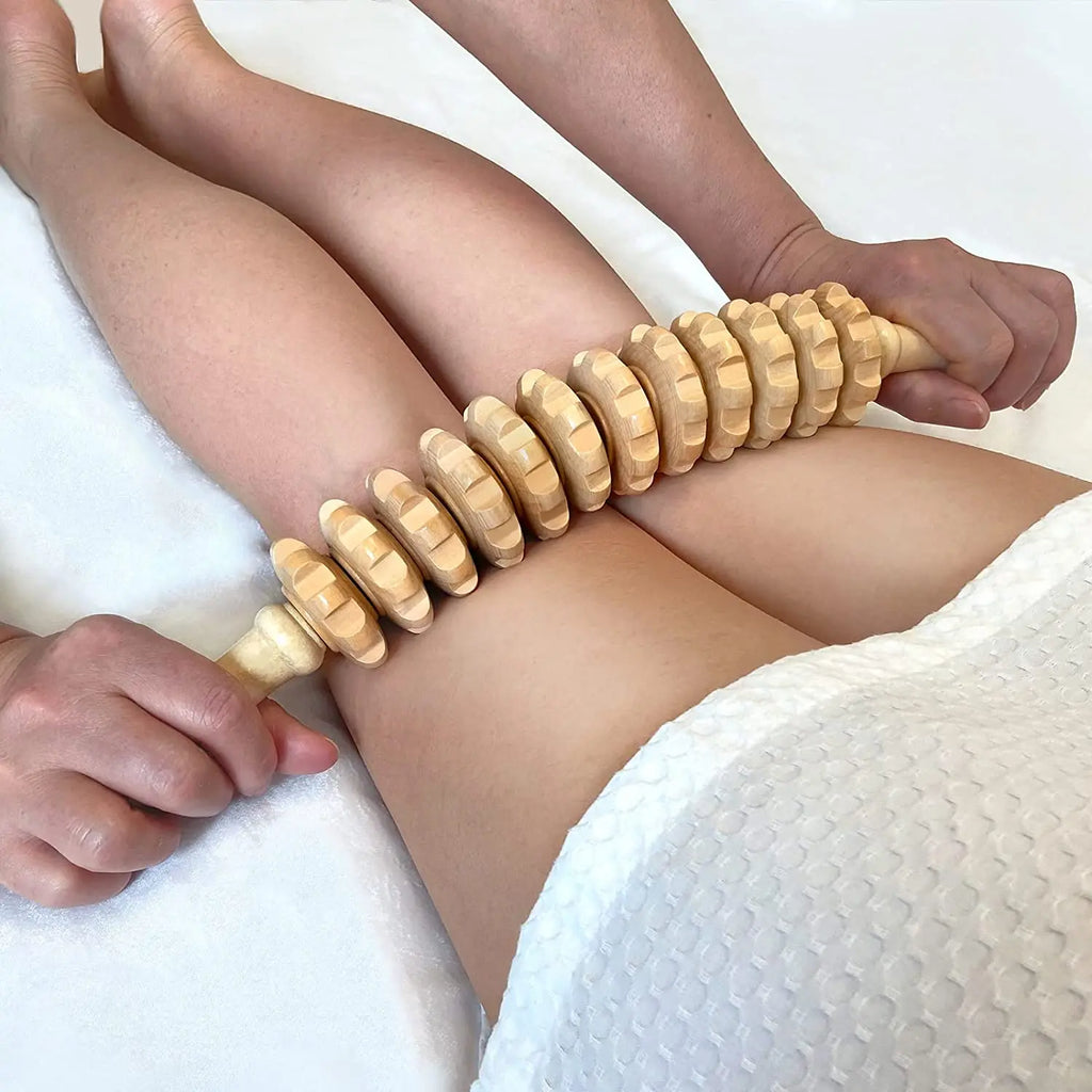 Body Fascia Massager Anti-slip Handle Wood Grooved Gear Arms Legs Thighs Buttocks Smooth Roller Massager for Back Relaxation