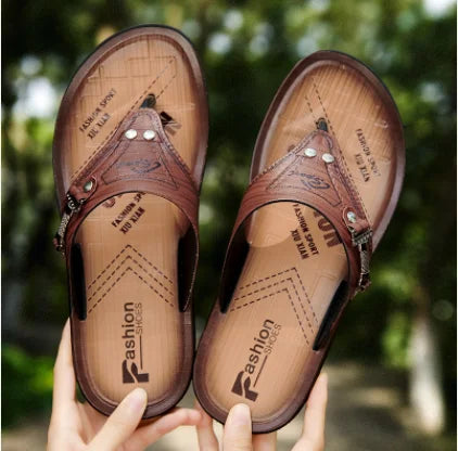2025 New Handmade Leather Slippers Summer Fashion Men's Flip-Flops Outdoor Beach Slippers Breathable Comfortable Designer