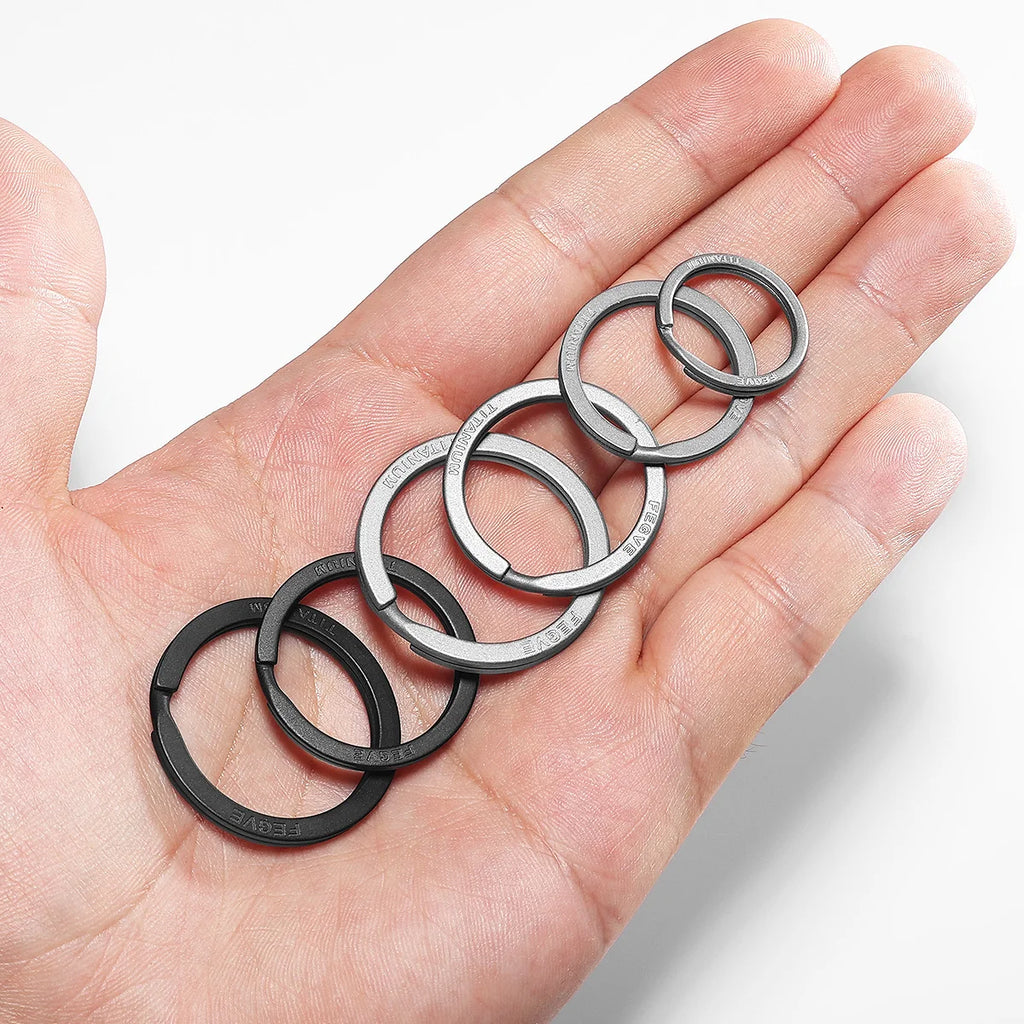 Real Titanium Men Keyring Flat Key Chain Rings Holder Car Lightweight Keychain Buckle Jewelry Quickdraw EDC Wholesale Best Gift