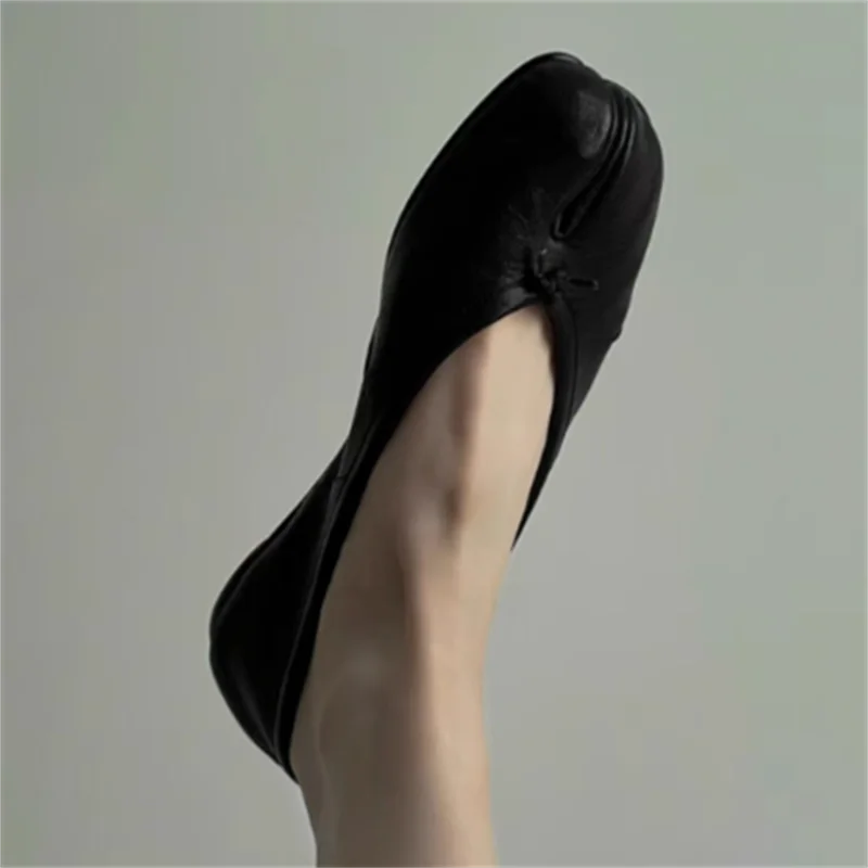 Split Toe Women Ballet Flats Shoes Soft Leather Comfortable Walking Shoes Retro Slip-on Loafers Ladies Casual Luxury Shoes 2026