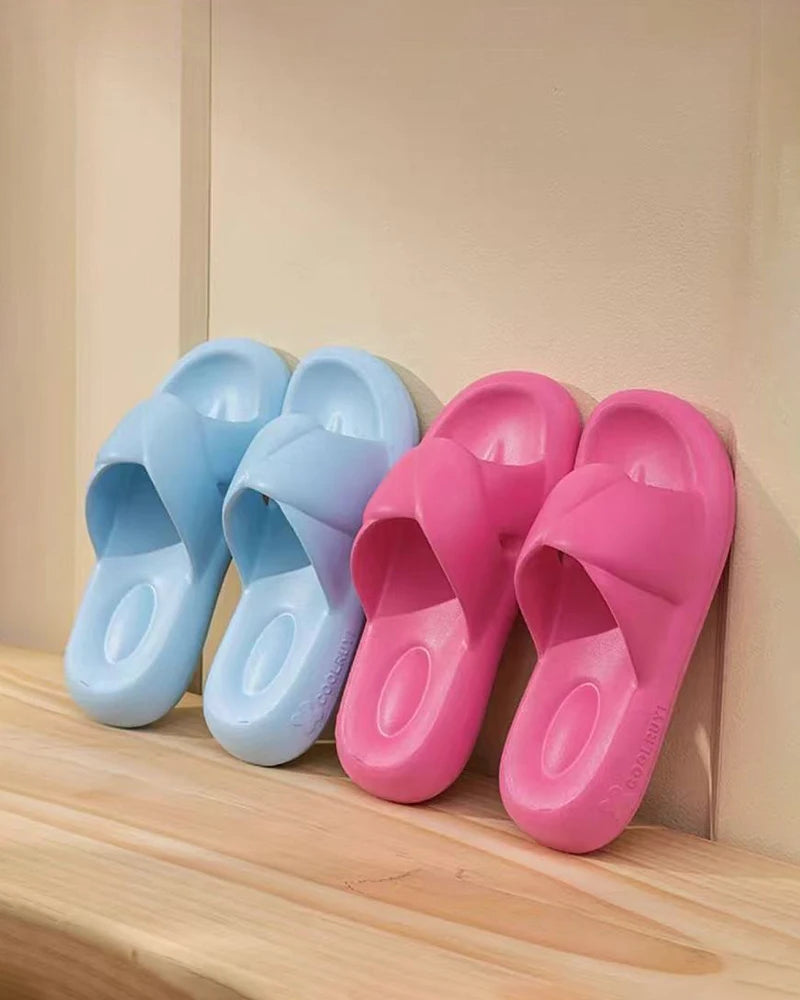 Women's Sandals Summer 2026 Lightweight Soft Sole Cloud Slides Woman Shoes Beach Sandals Woman Bathroom Non Slip Home Slippers