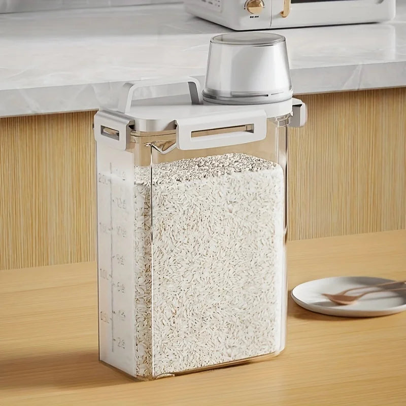 1PC sealed storage container 2.5L portable food storage box with lid suitable for storing grains, flour, rice in the kitchen